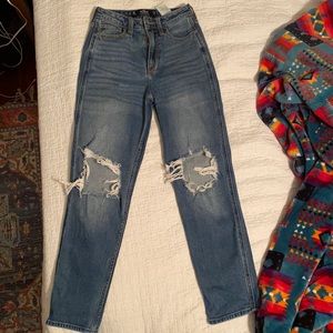 Hollister ultra high rise mom jeans
